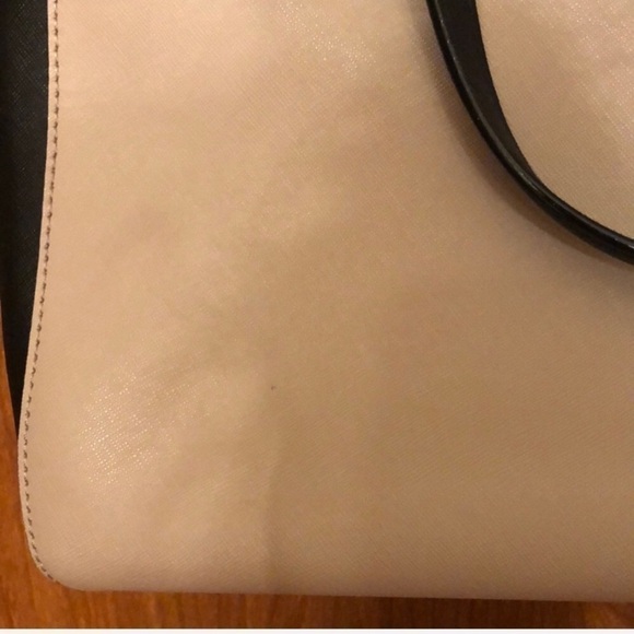 Kate Spade Cream and Black Large Leather Satchel Handbag with Crossbody Strap - Picture 4 of 10
